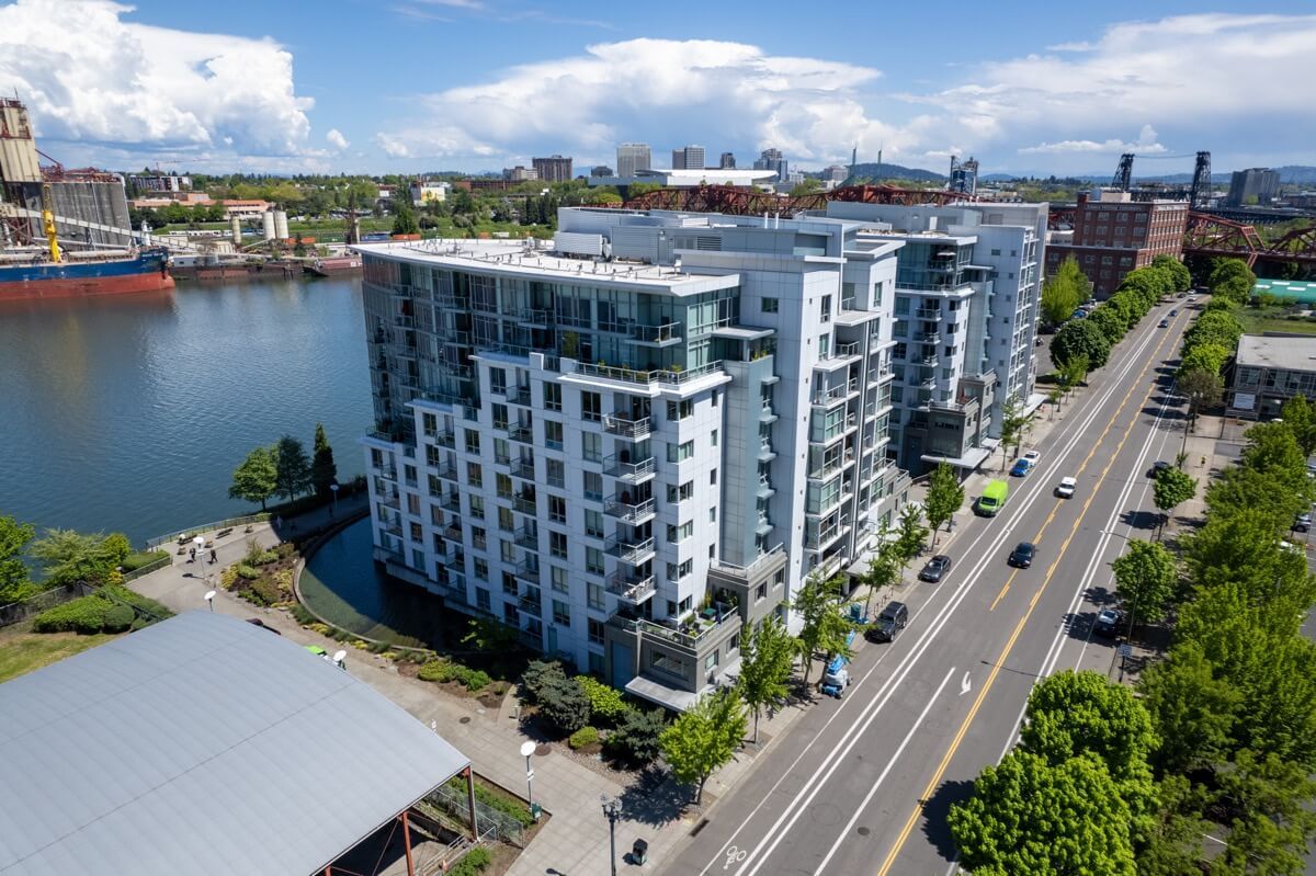 Waterfront Pearl condos in Portland