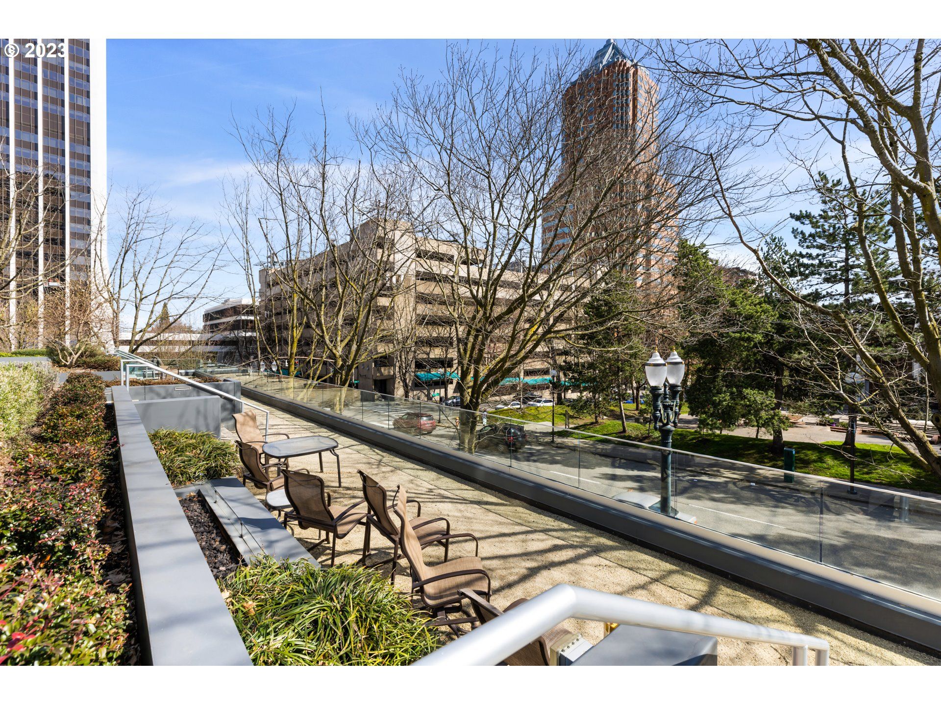 Portland Plaza common area